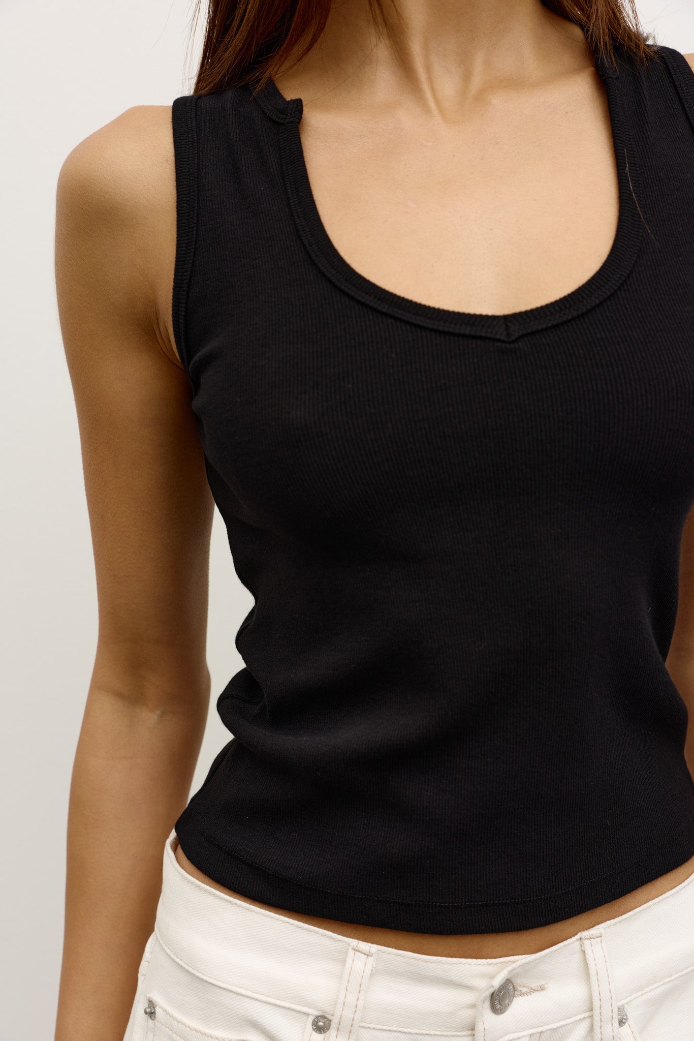 Devon Tank in Black – Top